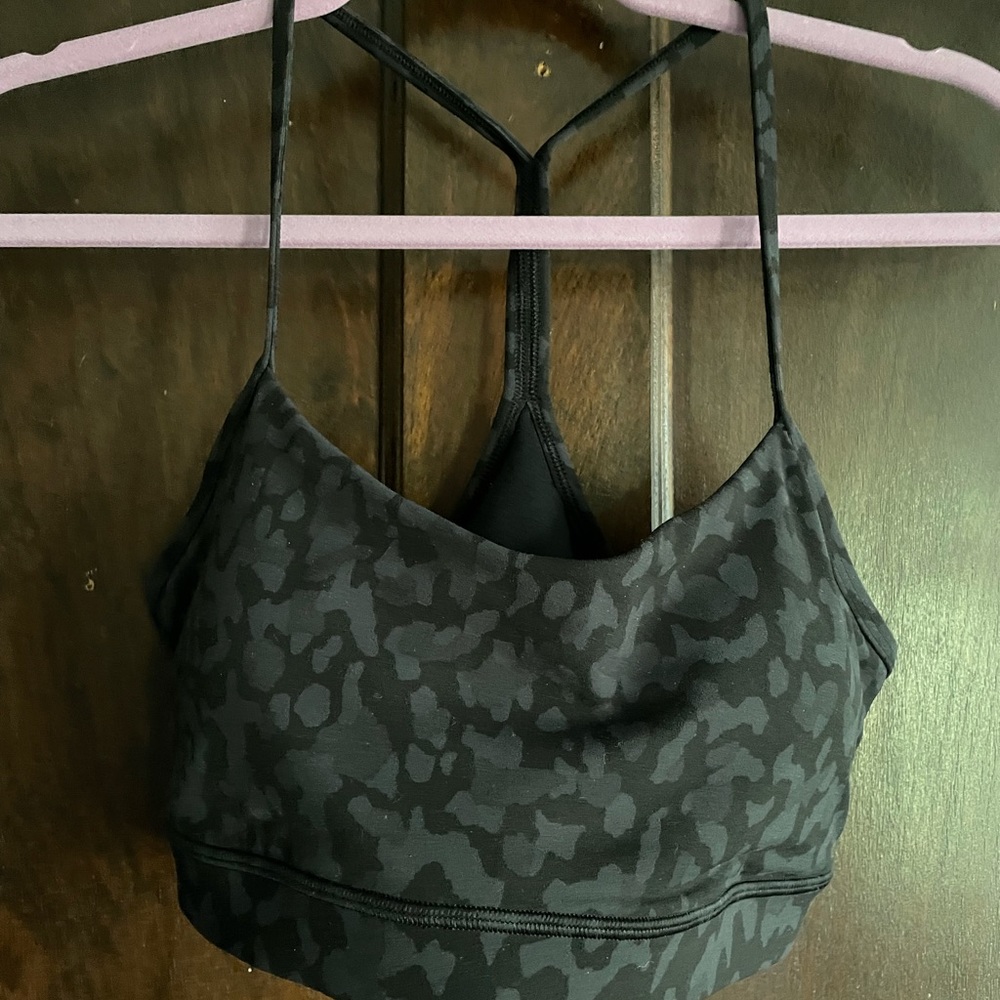 NWOT Lululemon Flow-Y sports bra